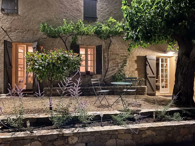 La-Bergerie-Bargemon By-Night-Terras