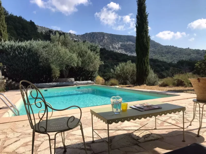 La-Bergerie-Bargemon- Zwembad-sfeer01